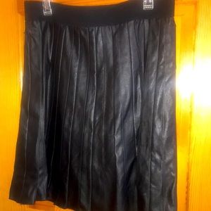 Black pleated leather look skirt